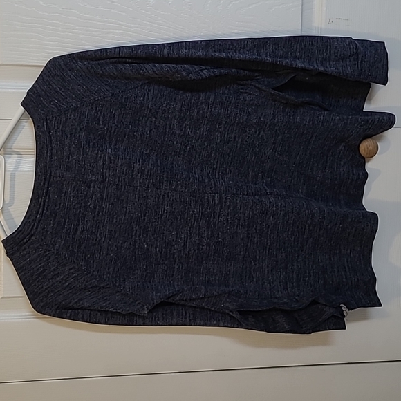 Dex womens sweater with side slit and ruffles - Picture 5 of 6